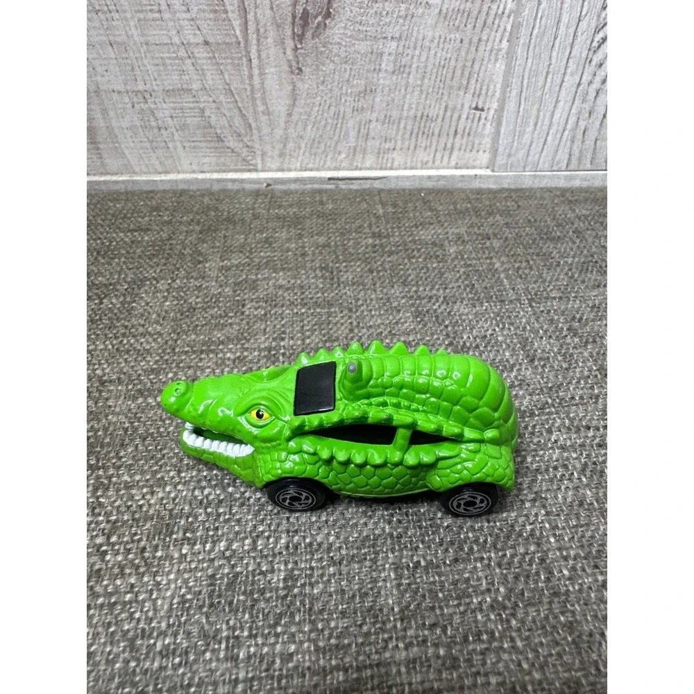 Matchbox 1992 Alligator Vehicle Die-Cast Toy Car Green Collectible
